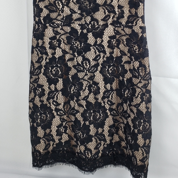 Forever 21 Med. Black lace over nude slip - Picture 3 of 6